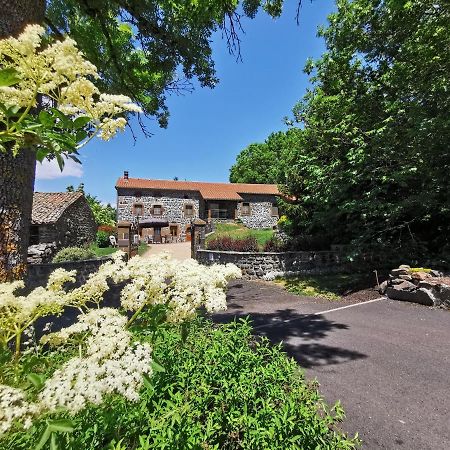 Le Clos Des Pierres Rouges Saint-Privat-dʼAllier Eksteriør bilde