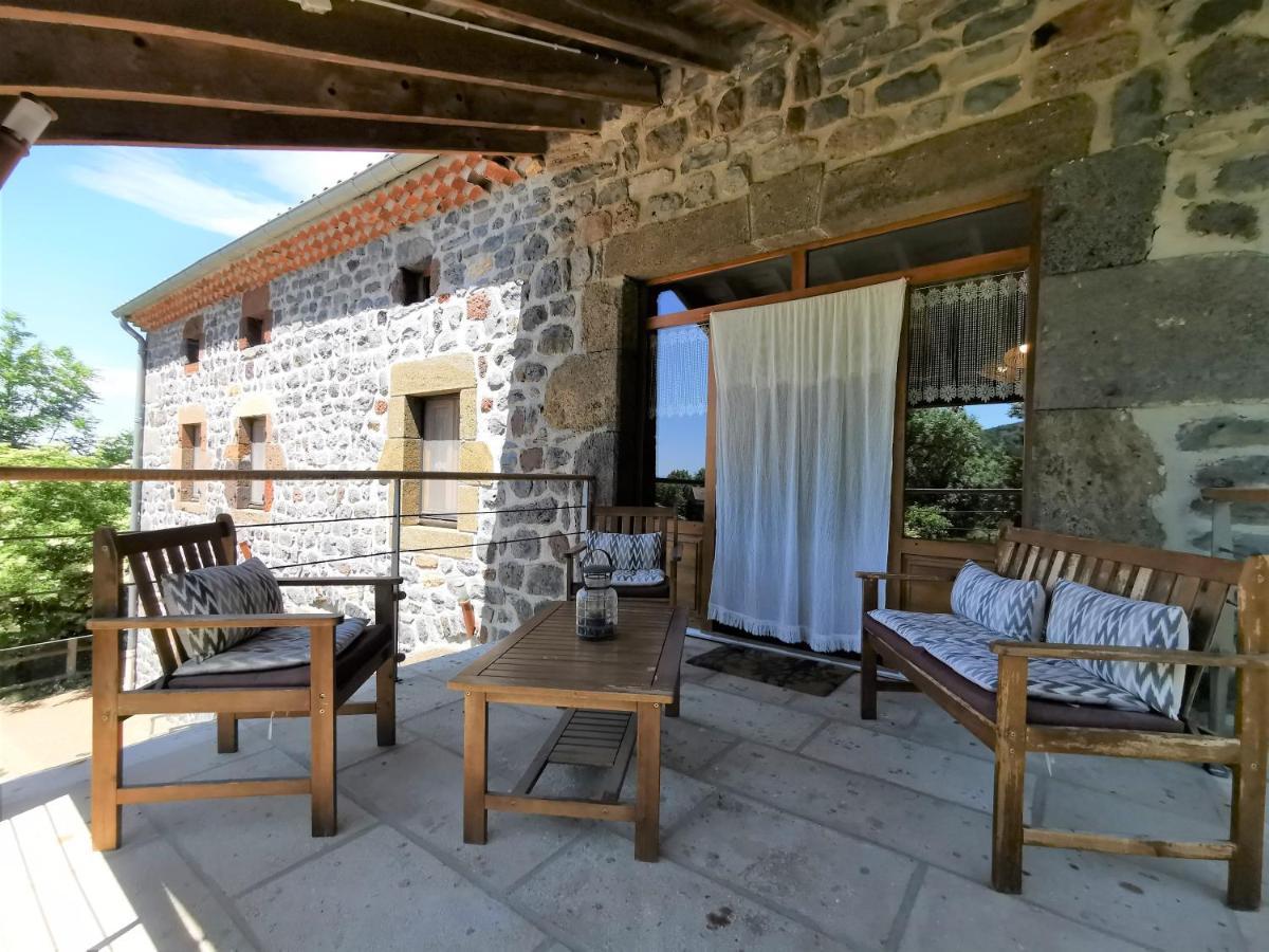 Le Clos Des Pierres Rouges Saint-Privat-dʼAllier Eksteriør bilde